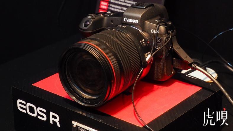 不仅是全画幅微单,佳能这次把牙膏管踩爆了